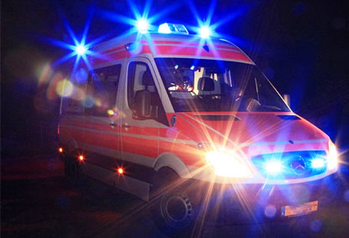 ambulanza_notte01.jpeg (699×477)