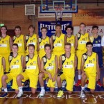 サッカー ユニフォーム 着こなし 女子  2024