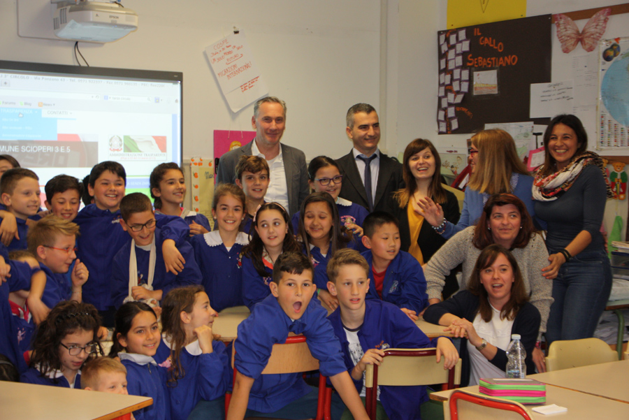 La donazione della Lim alla primaria di Ponzano