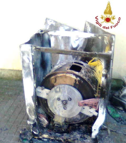 pontedera_lavatrice_a_fuoco_1
