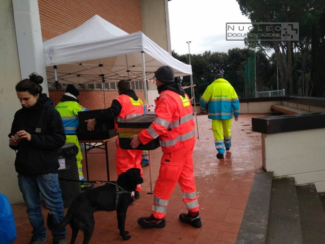 sesto_fiorentino_rogo_capannone_accoglienza_palazzetto_ (1)