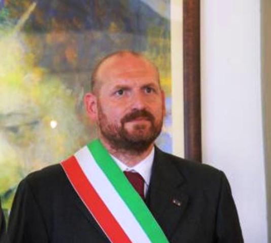 Capannoni inutilizzati a Sambuca Val di Pesa, Baroncelli firma un ... - gonews