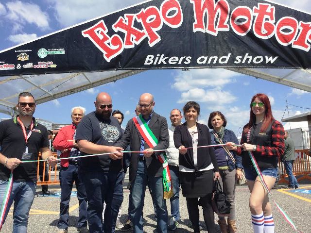 Exp Motori nell'area Cineplex a Pontedera