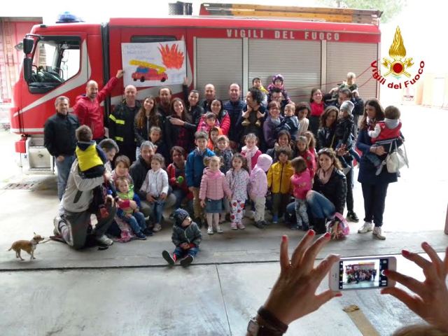 La visita alla sede dei Vigili del Fuoco di Cascina