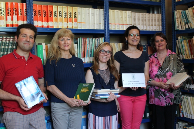 Dal marketing al diritto: 300 libri donati alla biblioteca di Ponsacco ... - gonews