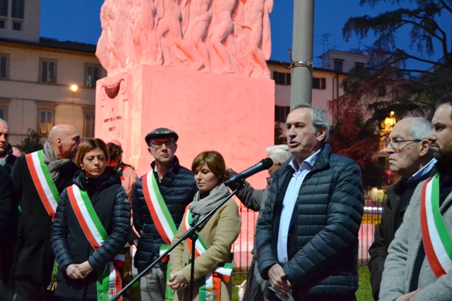 La manifestazione in piazza della Vittoria a Empoli