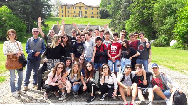 Studenti del liceo "G.Marconi"