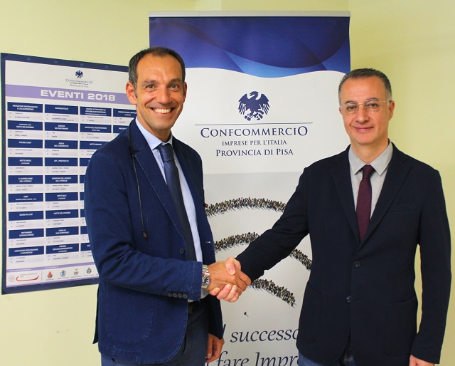 il direttore pieragnoli con il sindaco di castelnuovo ferrini