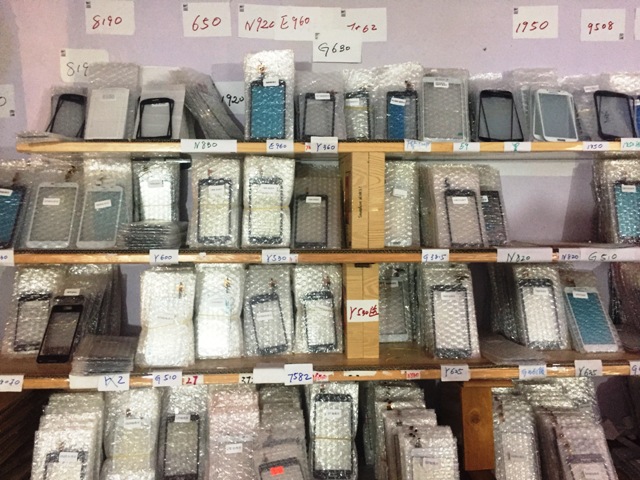 empoli_pozzale_merce_contraffatta_gdf_ (6)