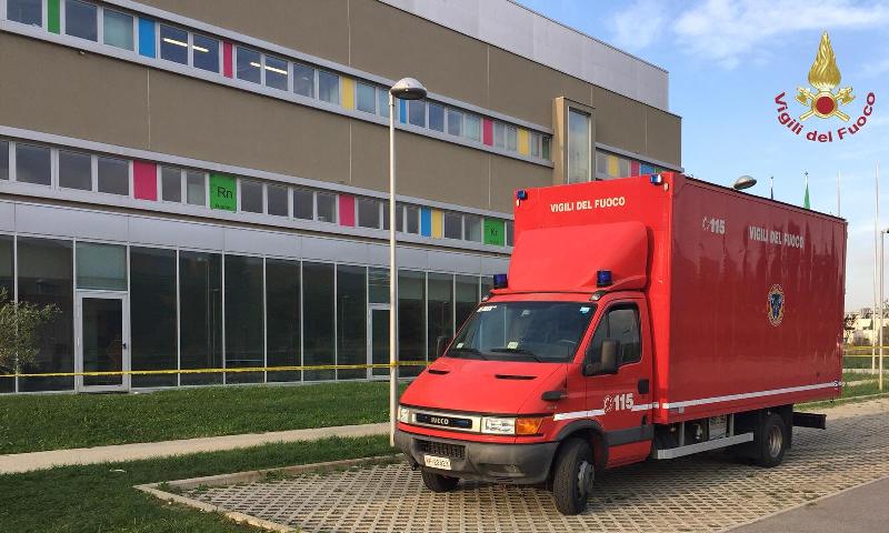 esplosione_chimica_pisa_universita_vigili_del_fuoco_2018_10_24_2