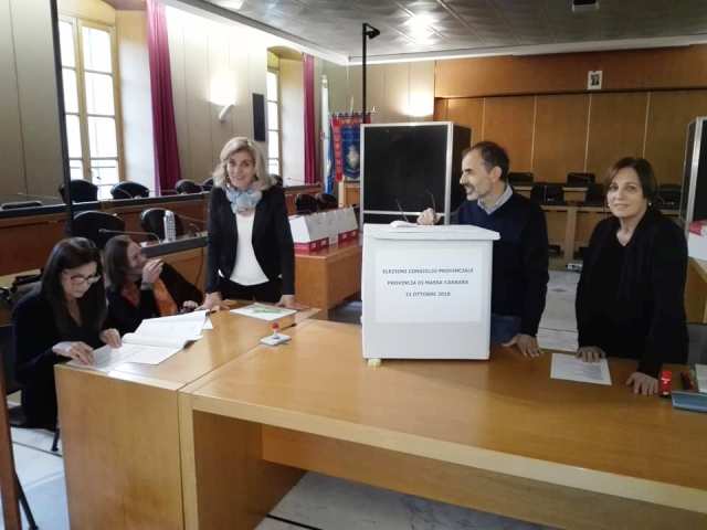 Il seggio per l'elezione del consiglio provinciale