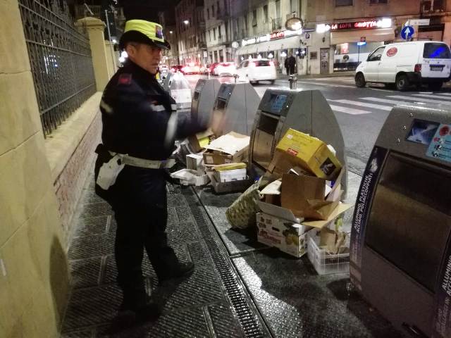 Le attività della polizia municipale in zona stazione a Pisa