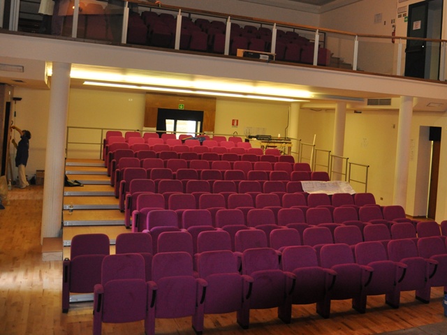 La platea del teatro comunale di Santa Maria a Monte