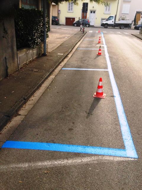 strisce_blu_segnaletica_nuova_zcs1