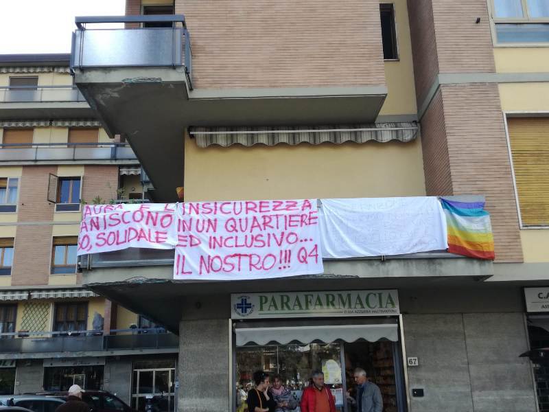striscioni e piazza dei tigli4