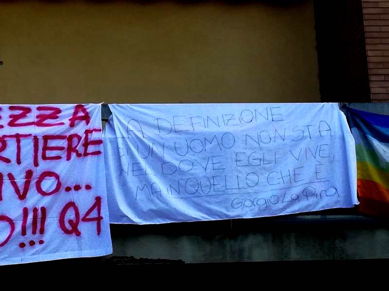 striscioni e piazza dei tigli5