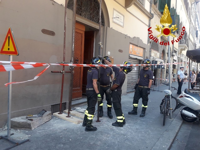 distacco_tetto_firenze_vigili_fuoco_2019_07_24_