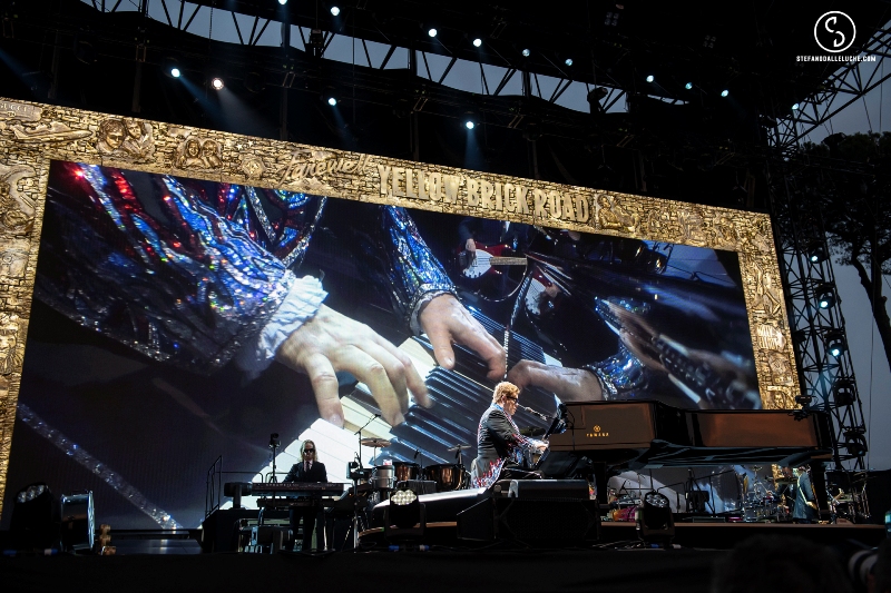 elton_john_lucca_2019_07_08___31