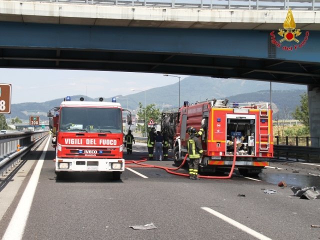 Incidente A Tre In A1 Chiuso Tratto Firenze Sud Incisa Gonews It