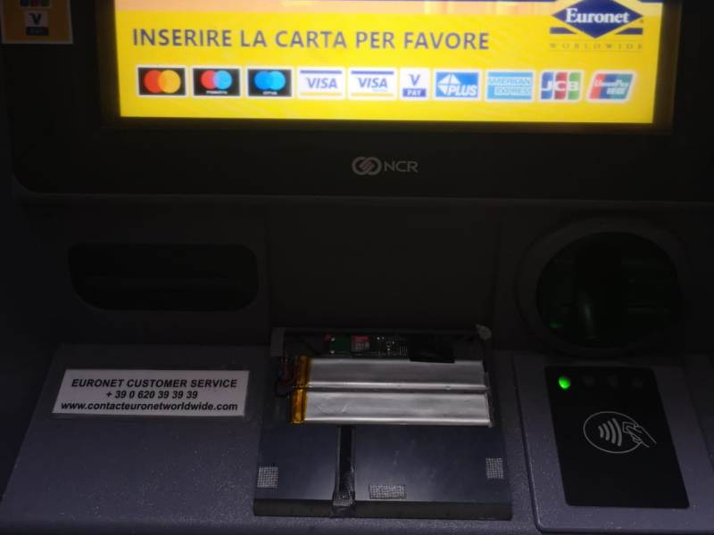 Trovato 'skimmer' per clonare carte di credito a Siena 