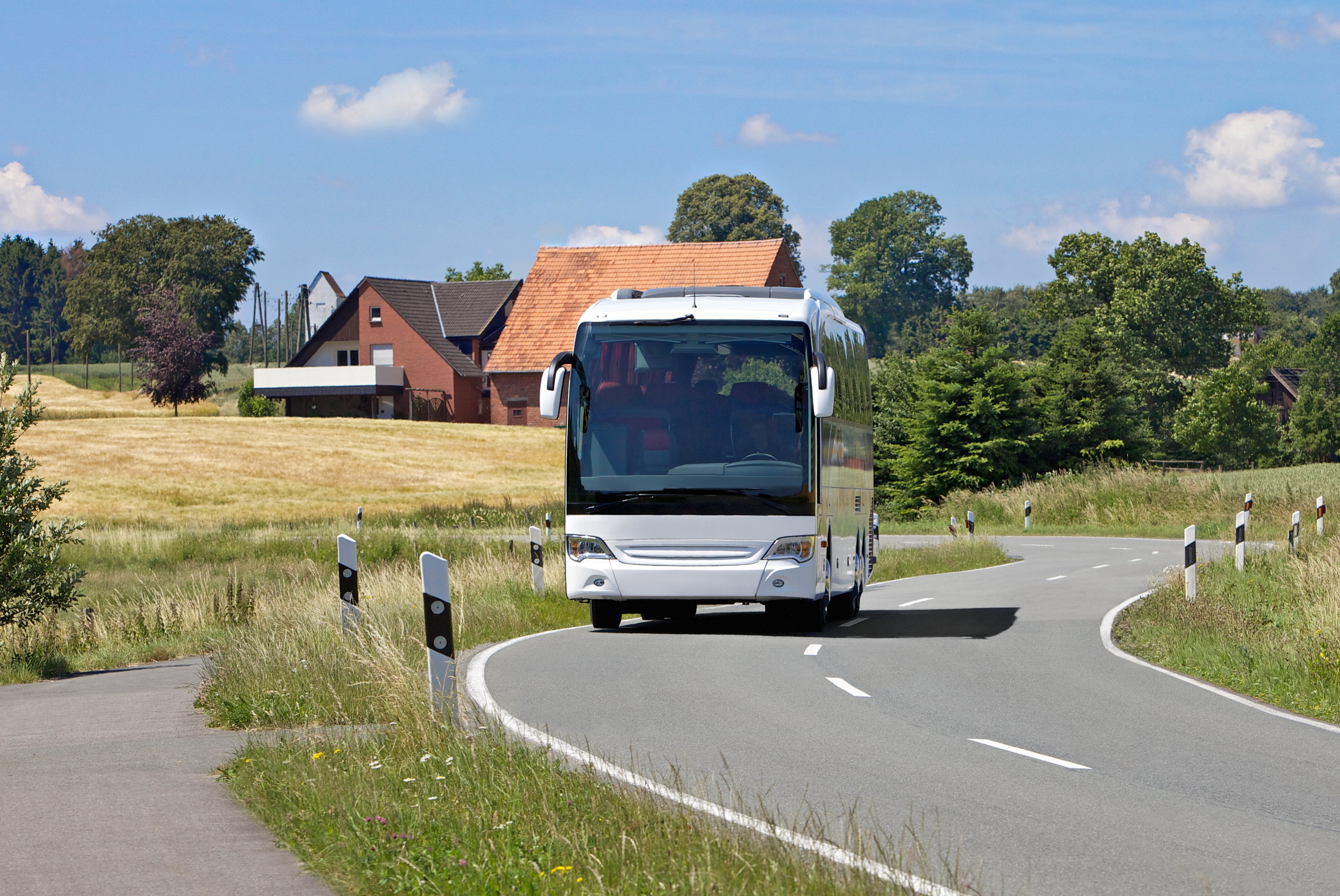 FOR PRESS USE ONLY. Bus image picture people., NUR FÜR DEN PRESSEEINSATZ. Bus-Imagebild People.,
