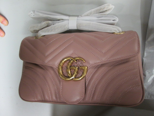 fucecchio_deposito_falsi_autore_gdf_2019_10_02_10