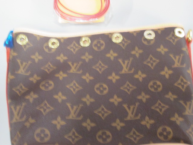 fucecchio_deposito_falsi_autore_gdf_2019_10_02_14