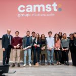 gruppo; ragazzi; palcoscenico; premio