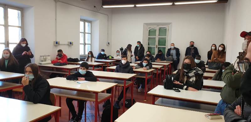 consegna tablet natalizi checchi fucecchio_ (12)