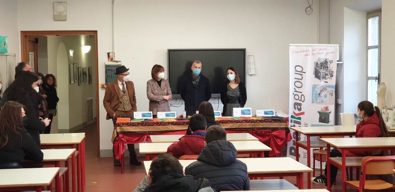 consegna tablet natalizi checchi fucecchio_ (14)