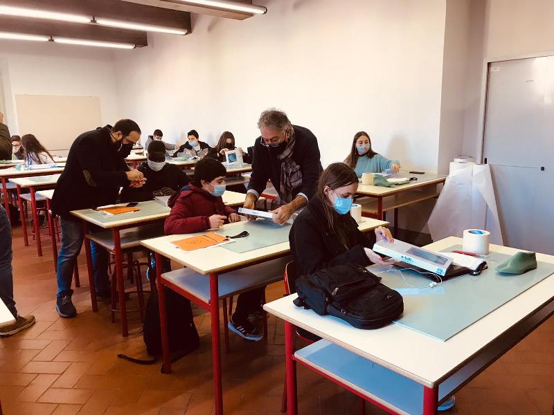 consegna tablet natalizi checchi fucecchio_ (7)