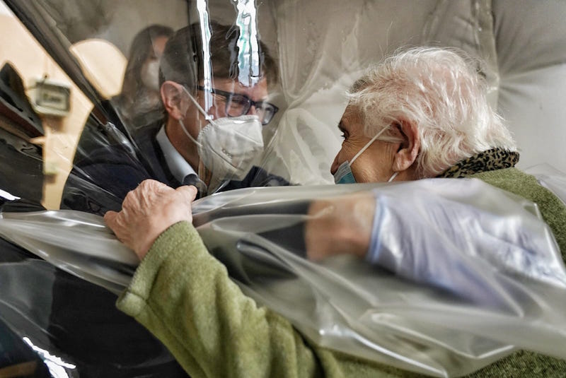 rsa montedomini stanza abbracci firenze _2