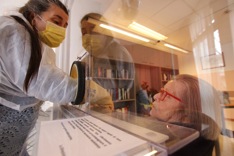 Stanza_Abbracci_Rsa_Chiarugi_Empoli_febbraio_2021__3