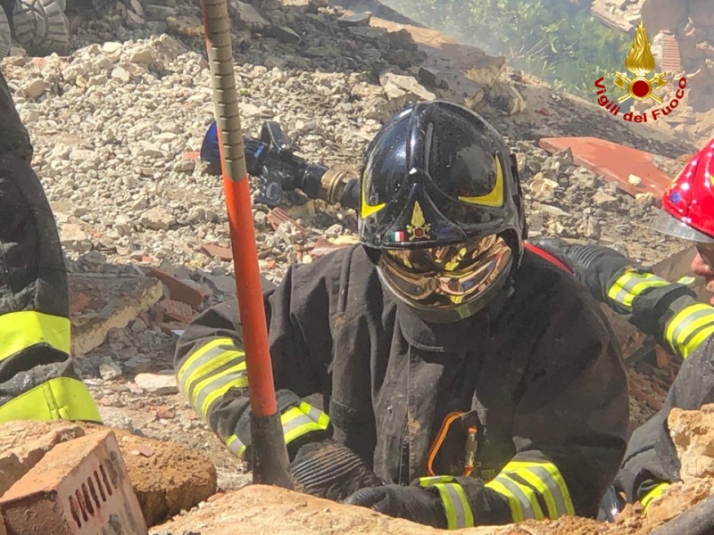 borgo di dudda crollo abitazione greve in chianti vigili del fuoco_ (9)