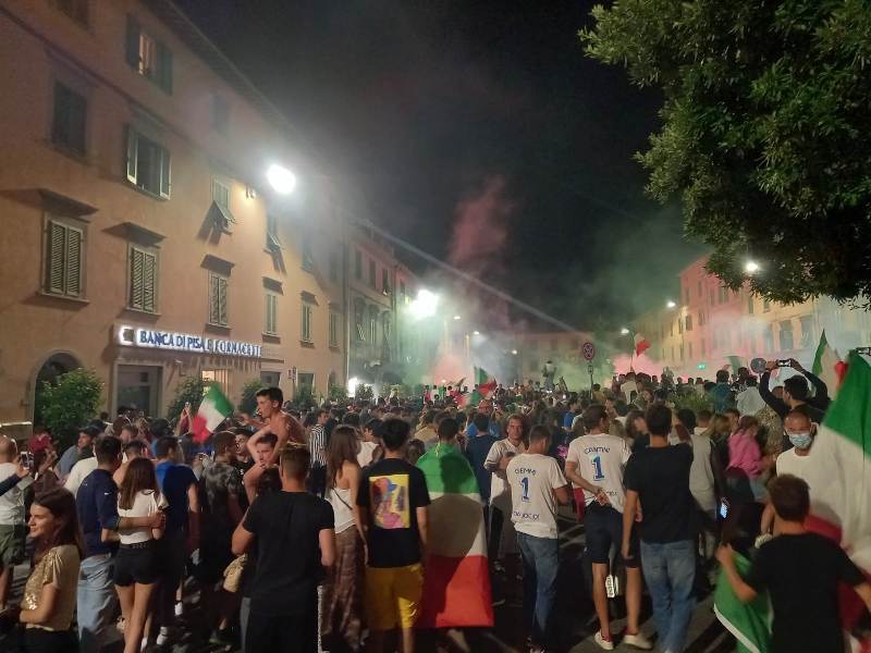 festeggiamenti_piazza_europeo_italia_2021_07_12___3