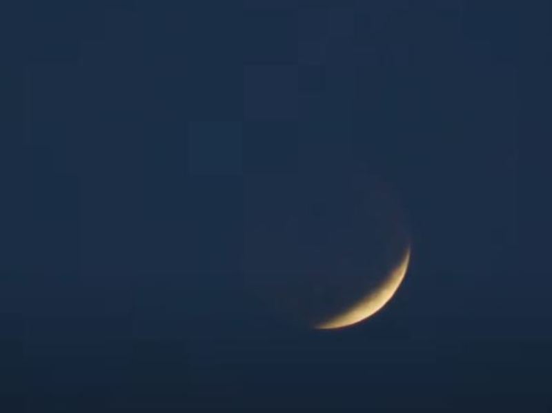 Eclissi di Luna, le immagini dello spettacolo all'alba su Firenze