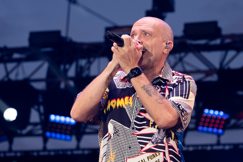 max pezzali firenze