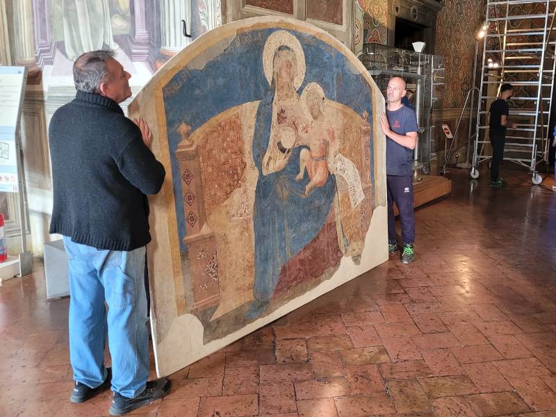 Ricollocata all'interno del Museo Civico la Madonna con Bambino di Ambrogio Lorenzetti
