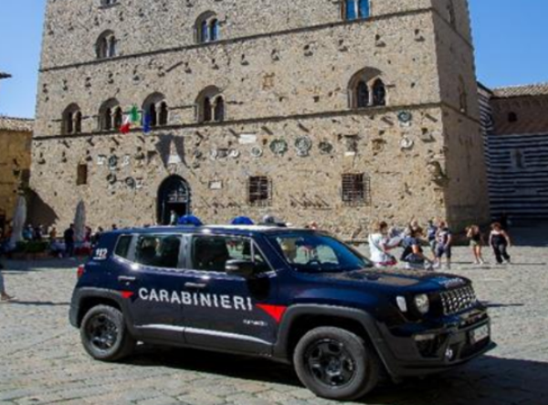 Controlli nelle strade di campagna nel Pisano, 4 denunce e 10 segnalazioni per uso di droga