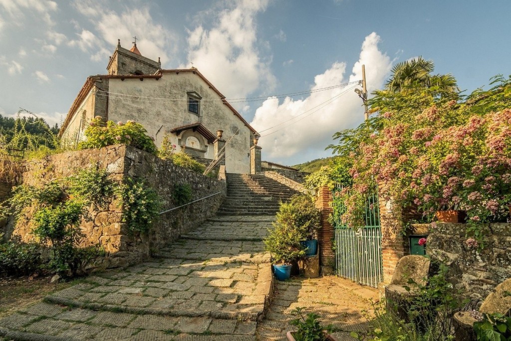 Chiesa di San Miniato di Calamecca, San Marcello Piteglio (PI) - Fonte portale 'I Luoghi del Cuore' (2)