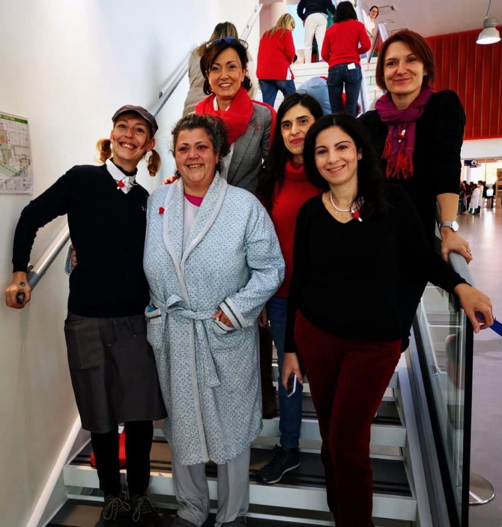 Con una paziente che ha voluto essere presente in foto con la Direzione di presidio