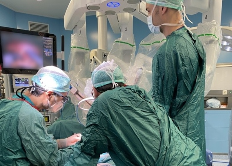 Asportato tumore con terapia innovativa a Pisa, tra robot e farmaci per infusione
