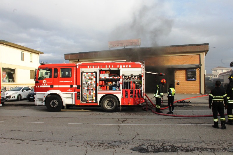 vinci_carrozzeria_incendio (3)