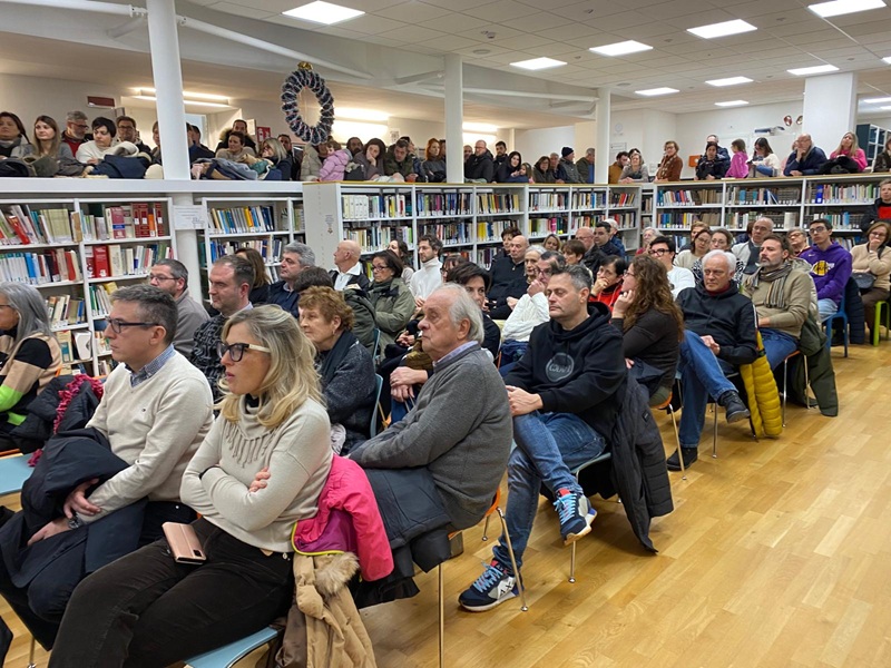 Pubblico in Biblioteca