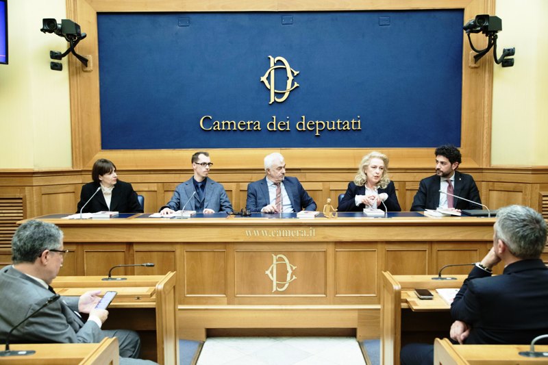 pinocchio_libro_lunghi_camera (4)