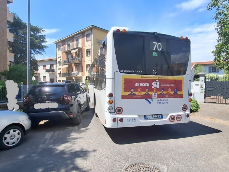 Pisa_Autolinee_Toscana_Bus_Bloccati_macchine_parcheggiate_denuncia1111