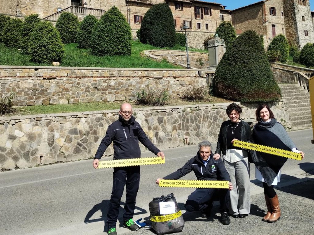 Chianti_fiorentino_assessori_in_campo_contro_abbandono_rifiuti1