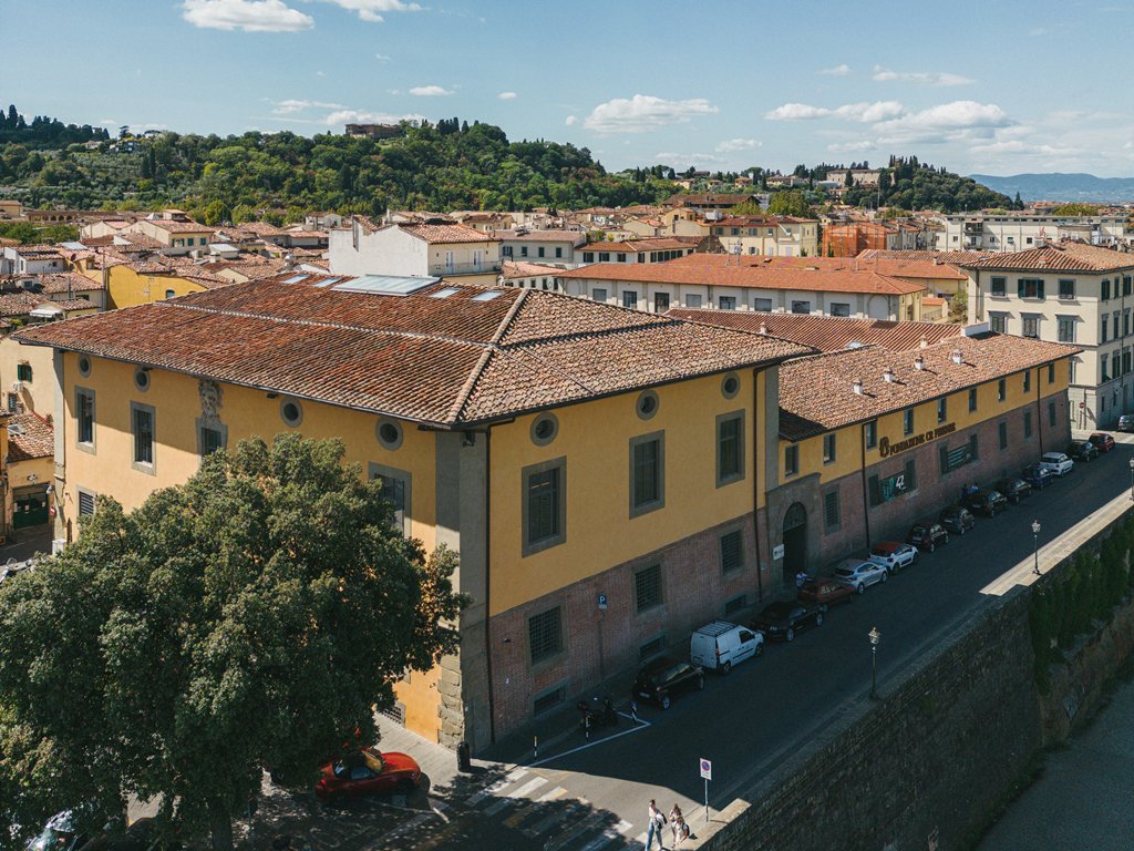 Optimized by JPEGmini 3.18.9.220874607-AV 0x1e8e95ed