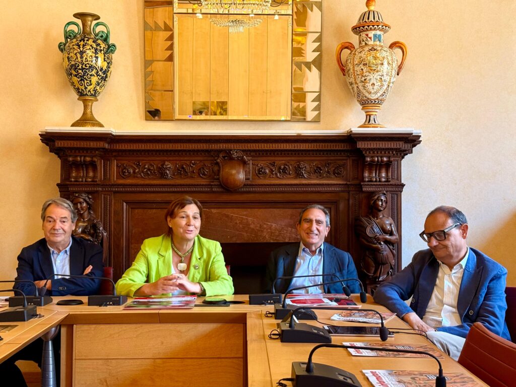 Opera_lirica_in_scena_supermercati_coopfi_prato_firenze_sesto (2)