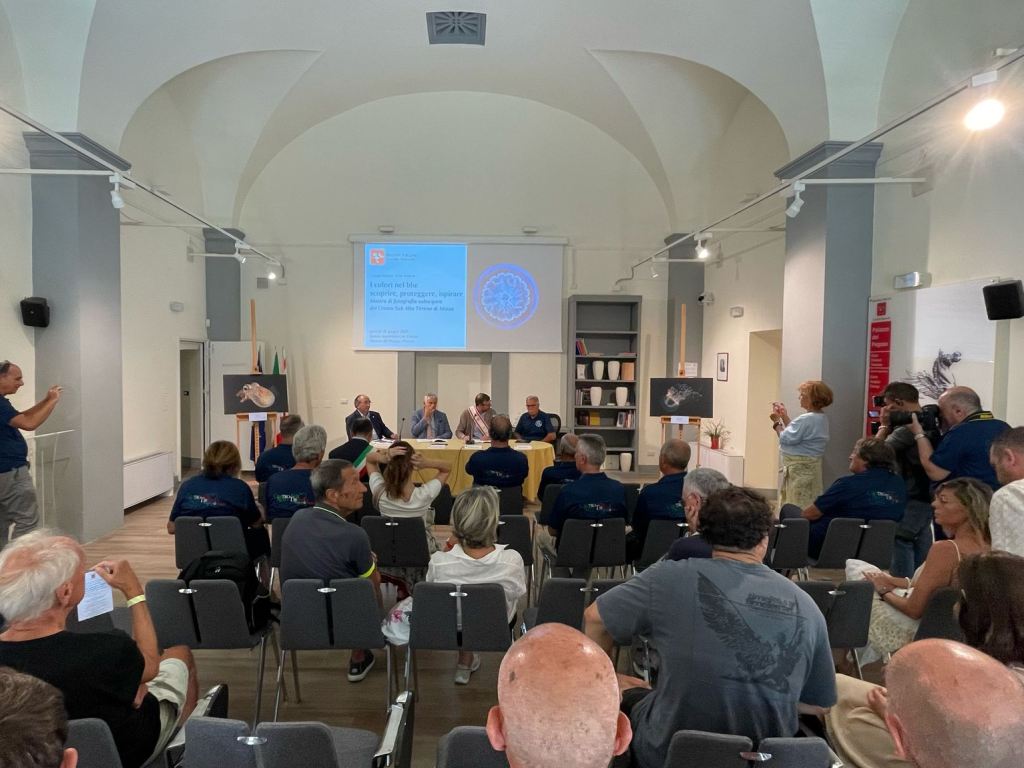 i_colori_nel_blu_mostra_fotografica_mare_toscano_palazzo_pegaso_spazio_ciampi (3)